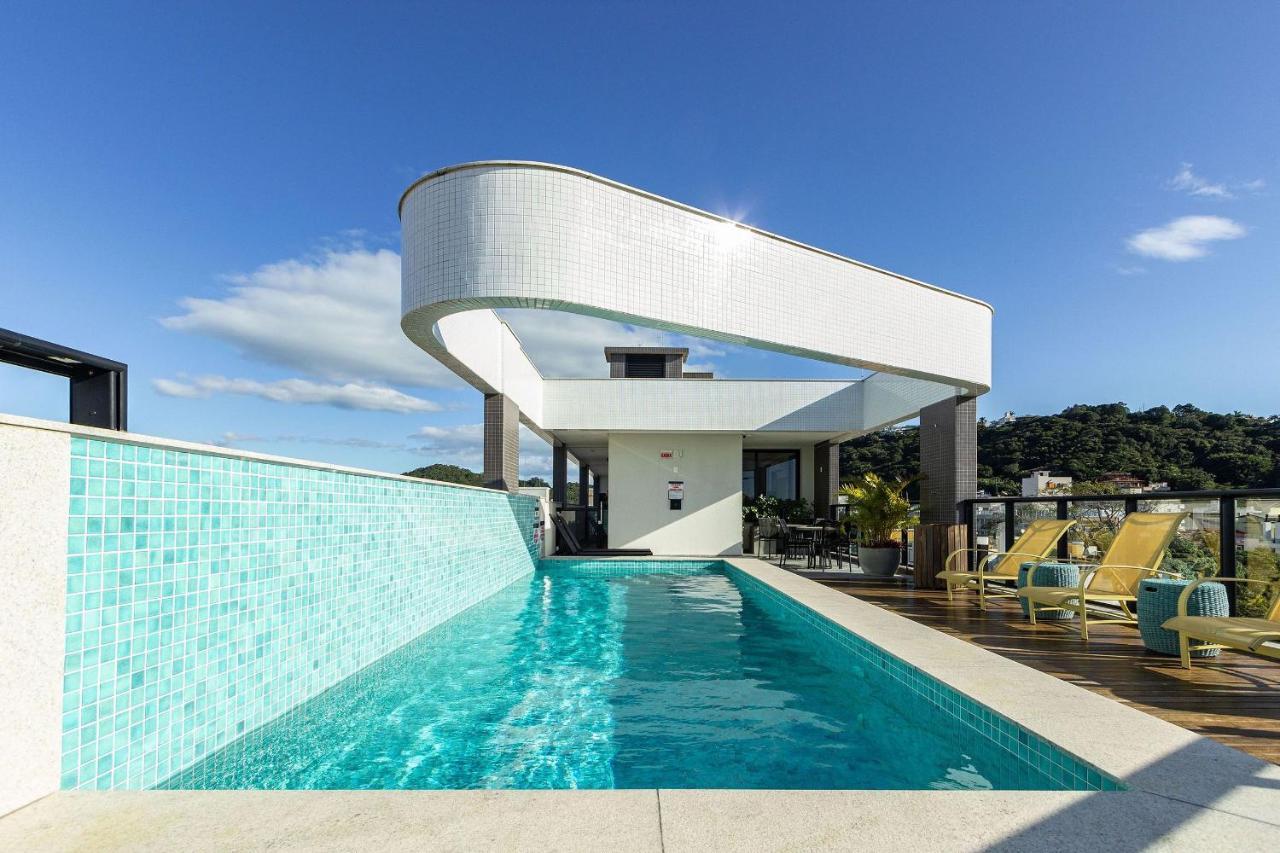 Aion Suites 303 - Lindo Apartamento Com Vista Para O Mar, A 60M Da Praia De Bombinhas, Com Piscina E Academia No Rooftop. מראה חיצוני תמונה